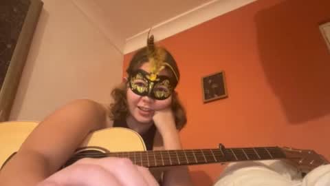 Snapshot of amaraelise chatting on 01.29.25 Amara Elise online show from 01.29.25