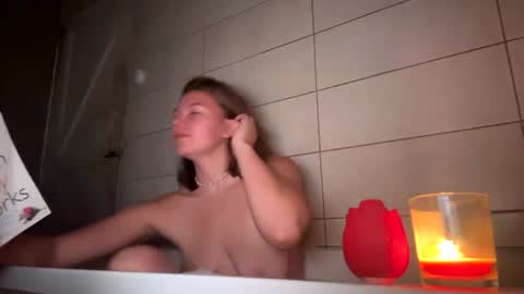 Snapshot of amaraelise chatting on 02.27.25 Amara Elise online show from 02.27.25