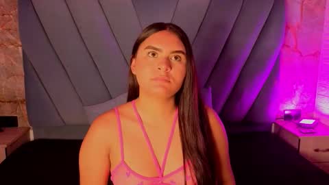 amarahanks_ online show from 11.06.25