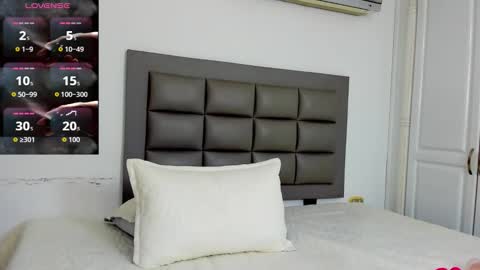 Snapshot of amaraluxe chatting on 10.13.25 amaraluxe online show from 10.13.25