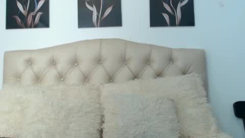 Snapshot of amaranta_f00x chatting on 02.22.25 Amaranta online show from 02.22.25