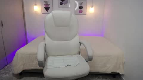 Snapshot of amarantha_ross chatting on 01.30.25 Amarantha online show from 01.30.25