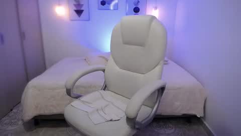 Snapshot of amarantha_ross chatting on 03.08.25 Amarantha online show from 03.08.25