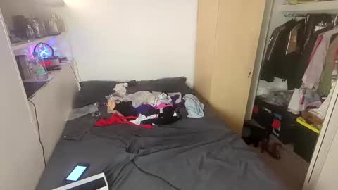 Kissra online show from 01.11.25