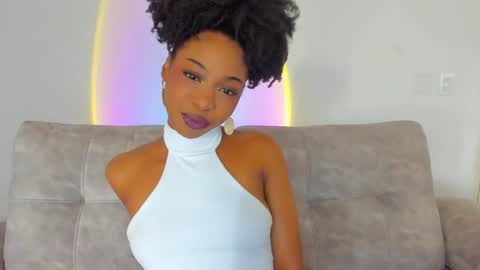 Snapshot of amatiistur chatting on 02.22.25 Tammy online show from 02.22.25