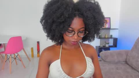 Snapshot of amatiistur chatting on 11.15.25 Tammy online show from 11.15.25