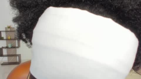 Snapshot of amatiistur chatting on 11.30.25 Tammy online show from 11.30.25