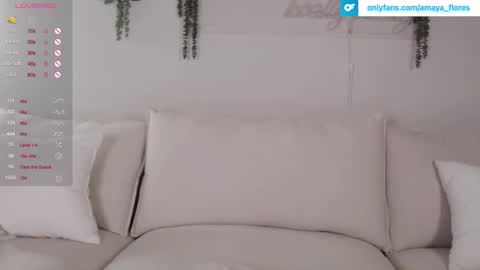 Snapshot of amaya_floress chatting on 10.28.25 amaya_floress online show from 10.28.25