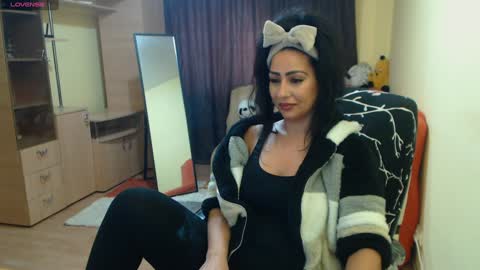 Amazinerika online show from 12.18.24