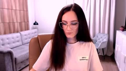 Izza online show from 10.24.25