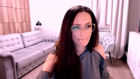 Izza online show from 11.05.25