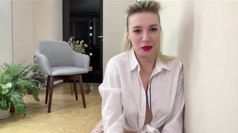 Snapshot of amazingkelly chatting on 01.24.25 Kelly online show from 01.24.25