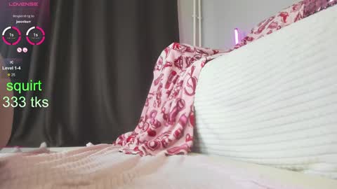 Im Mandy and I love to play in public and do crazy in PVT online show from 02.01.25