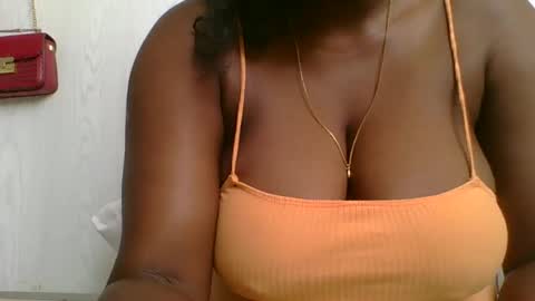 Mia online show from 12.14.24