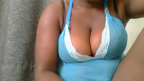 Mia online show from 12.28.24