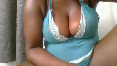 Mia online show from 03.07.25