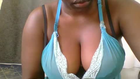 Mia online show from 11.06.25