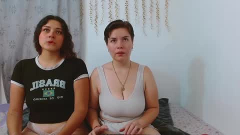 Snapshot of ambarandvalery chatting on 09.17.25 AmbarAndValery online show from 09.17.25