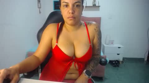 ambarmilf09 online show from 09.18.25