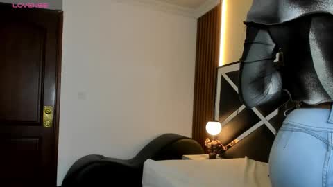 Ambar Ross online show from 03.10.26