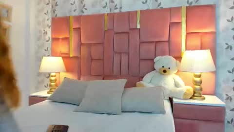 AmbarSantany  online show from 10.18.25