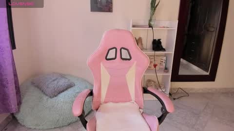 Snapshot of ambarthompson1 chatting on 02.05.25 ambarthompson1 online show from 02.05.25