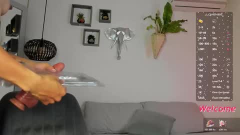 Snapshot of amber_adams_ chatting on 12.18.25 Amber online show from 12.18.25