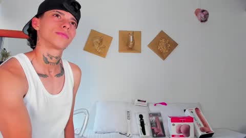 Snapshot of amber_adams_ chatting on 02.12.26 Amber online show from 02.12.26