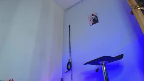 Snapshot of amber_blair chatting on 11.21.25 amber_blair online show from 11.21.25