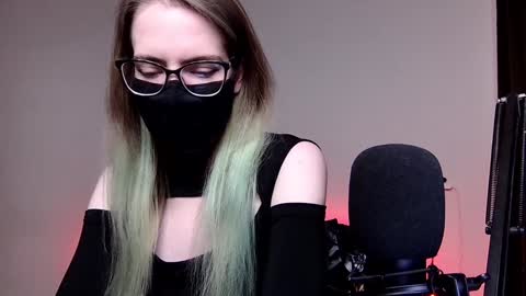 Snapshot of amber_candyfloss chatting on 12.03.24 Amber non-nude model online show from 12.03.24