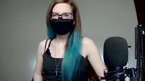 Snapshot of amber_candyfloss chatting on 01.04.25 Amber non-nude model online show from 01.04.25