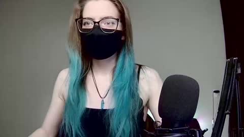 Snapshot of amber_candyfloss chatting on 01.06.25 Amber non-nude model online show from 01.06.25