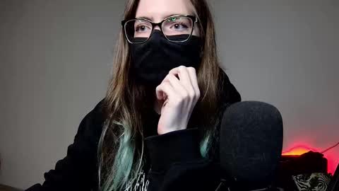 Snapshot of amber_candyfloss chatting on 09.27.25 Amber non-nude model online show from 09.27.25