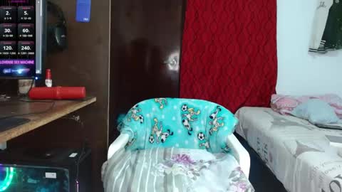 Snapshot of amber_kholin chatting on 04.13.26 scarlett online show from 04.13.26