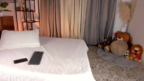 Amber online show from 04.19.26