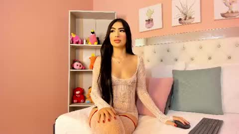 A M B E R  online show from 06.19.26