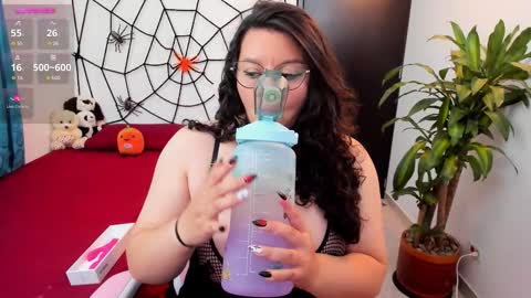 Snapshot of amber_sexy14 chatting on 10.25.25 amber_sexy14 online show from 10.25.25