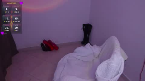 Snapshot of amber_smith20 chatting on 12.02.25 find me here --- online show from 12.02.25