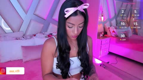 Snapshot of amber_villalobos chatting on 09.24.25 Tell me Amber online show from 09.24.25