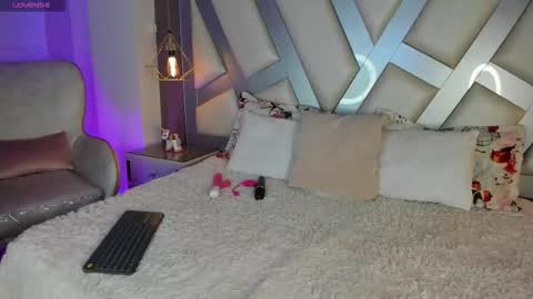 Snapshot of amber_villalobos chatting on 11.20.25 Tell me Amber online show from 11.20.25