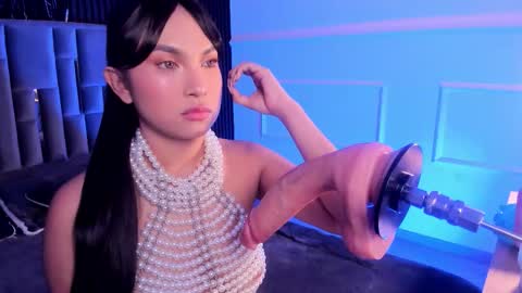 Snapshot of amberashford chatting on 09.21.25 Amber Ashford online show from 09.21.25