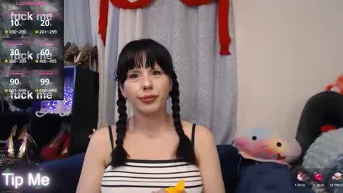 Snapshot of amberchasexxx chatting on 11.25.25 Amber Chase online show from 11.25.25