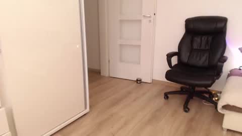 Amber online show from 02.17.25