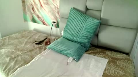 Amber Jeong online show from 03.09.25