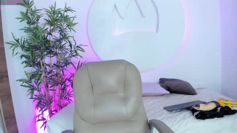 Amber online show from 03.25.26