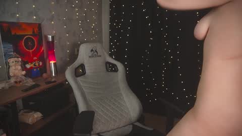 Snapshot of amberlyyy chatting on 12.03.25 my name is Sonya but you can call me your favorite girl 3 online show from 12.03.25