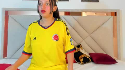 Snapshot of amberqueenx1 chatting on 02.17.26 amberqueenx1 online show from 02.17.26