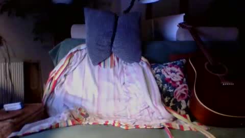 Snapshot of amberr11 chatting on 09.10.25 Amberr11 online show from 09.10.25