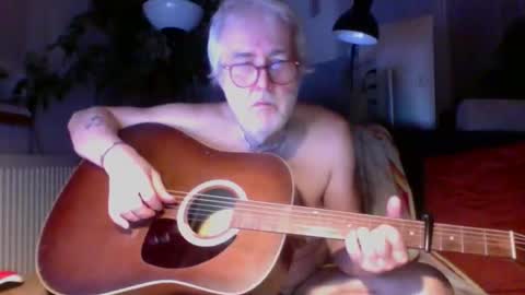 Amberr11 online show from 11.17.25