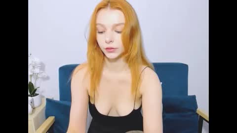 Snapshot of amberstudent chatting on 12.01.25 Amber online show from 12.01.25